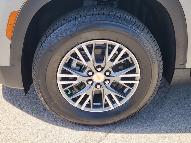New 2027 Chevrolet Traverse LT FWD image 13