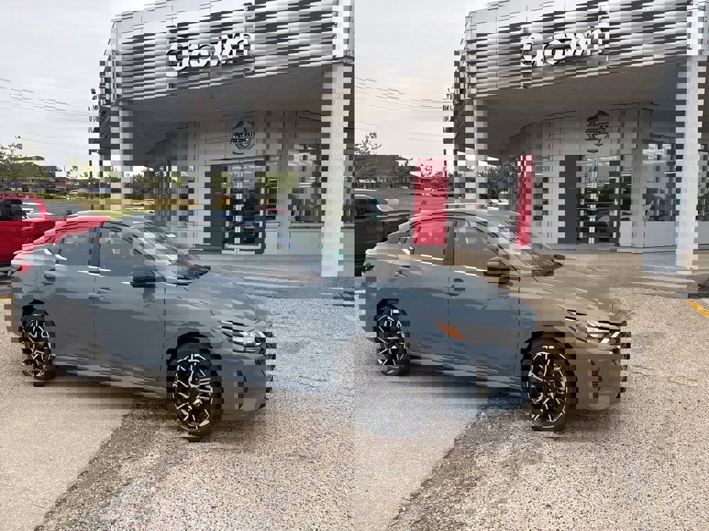 New 2025 Nissan Sentra SR