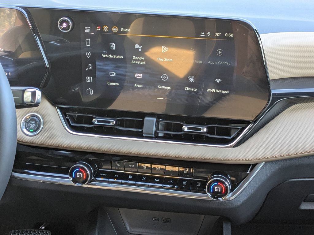 New 2025 Chevrolet Equinox ACTIV w/ Safety and Technology Package image 17