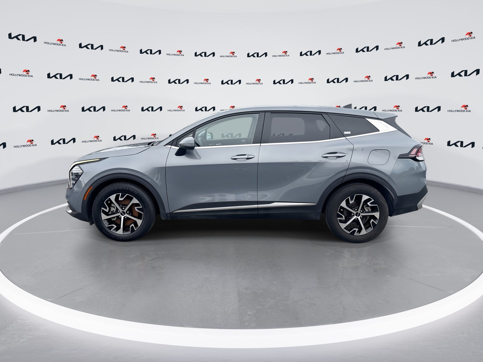 Used 2024 Kia Sportage EX FWD image 5