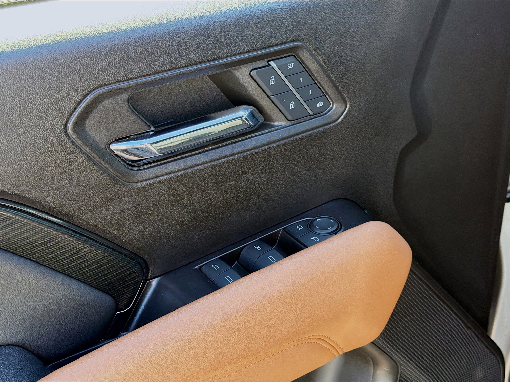 Used 2024 GMC Canyon AT4 w/ AT4 Premium Package image 22