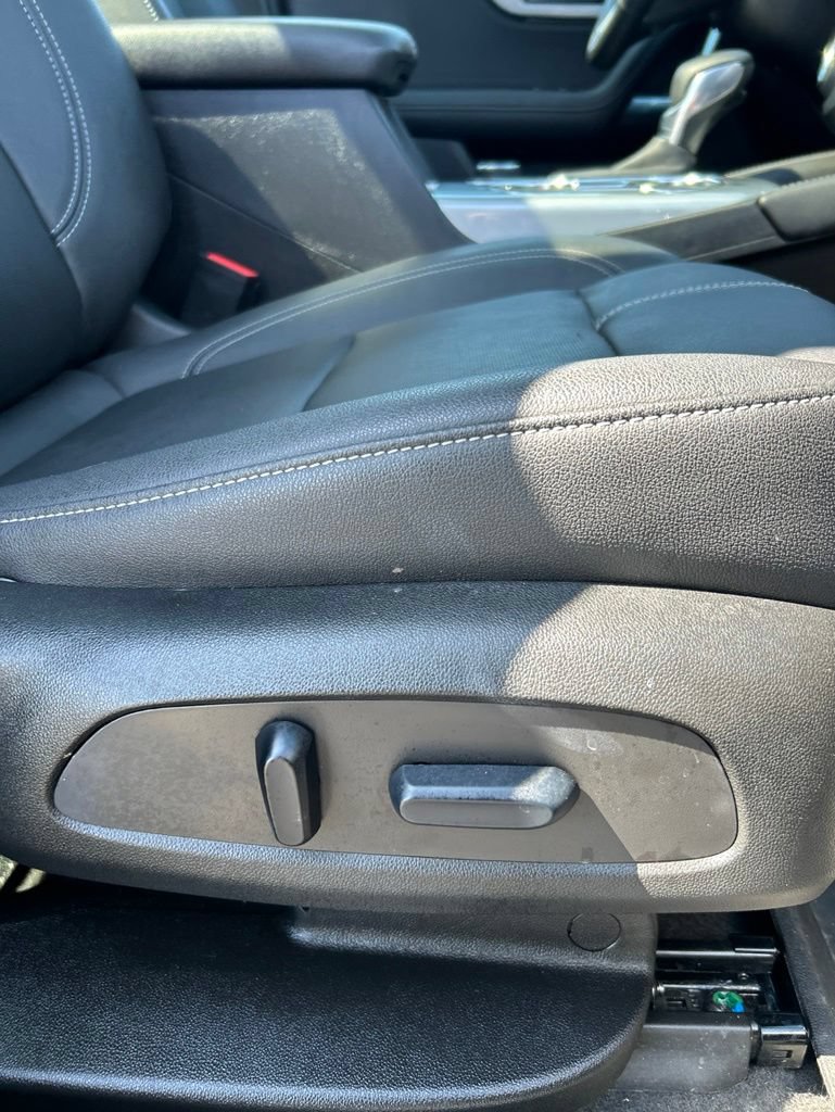Used 2024 Chevrolet Blazer LT w/ Midnight/Sport Edition FWD image 59
