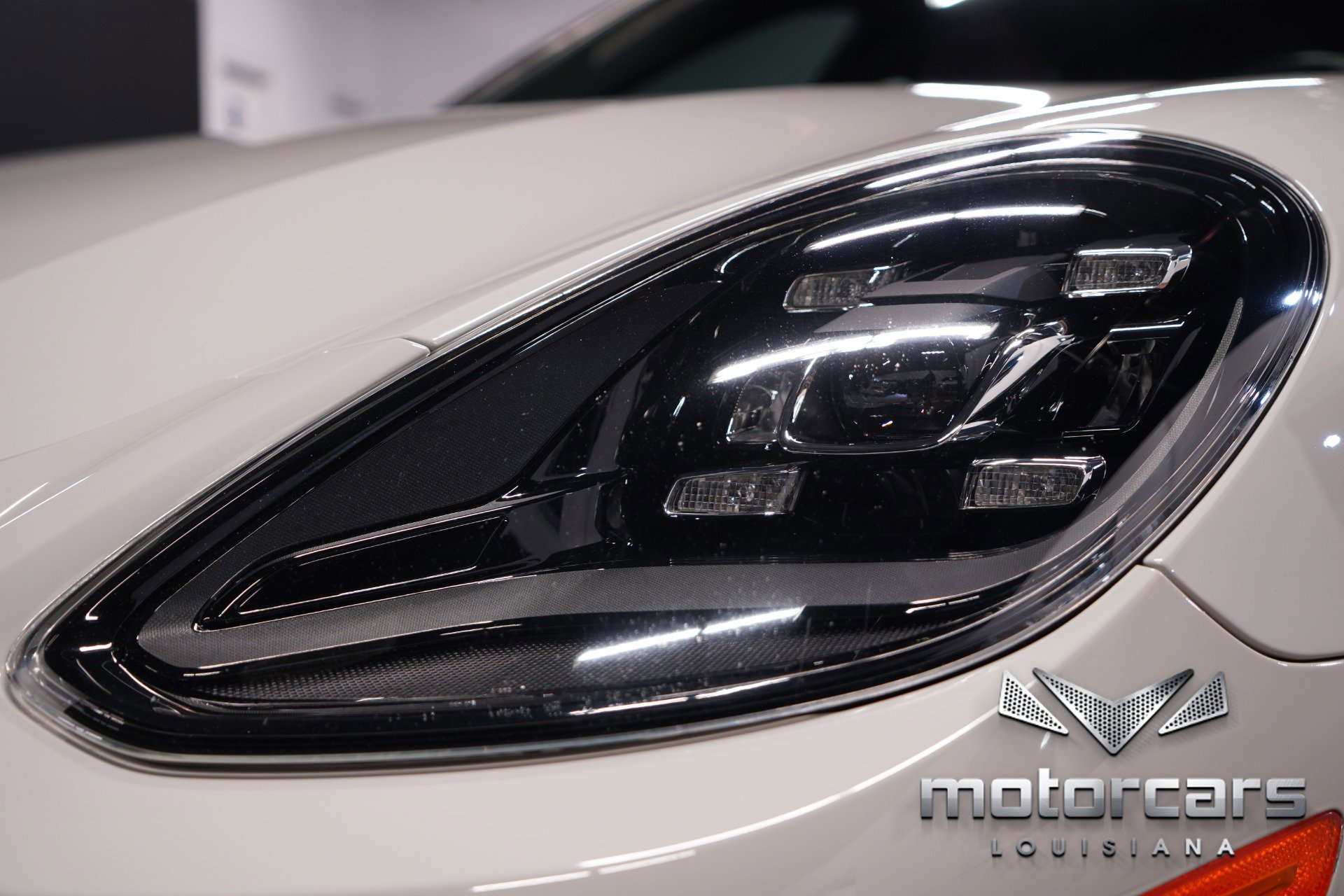 Used 2020 Porsche Panamera w/ Premium Package image 11