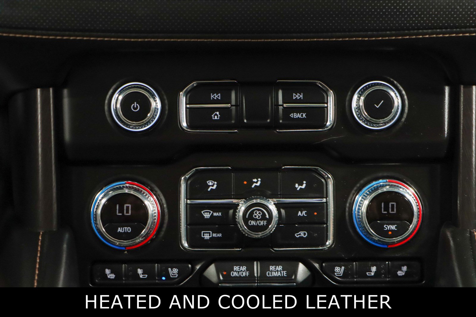 Used 2024 GMC Yukon XL AT4 w/ Technology Package image 21