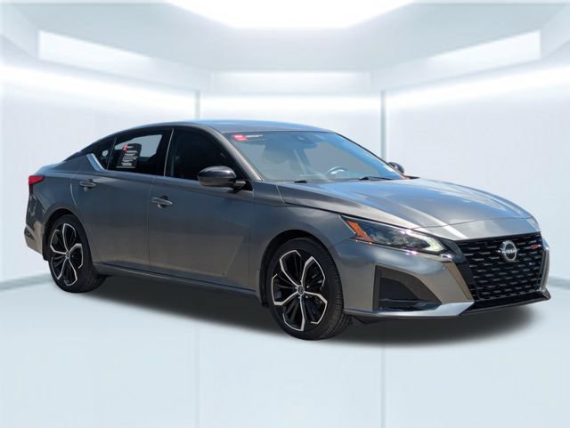 Used 2024 Nissan Altima 2.5 SR FWD image 8