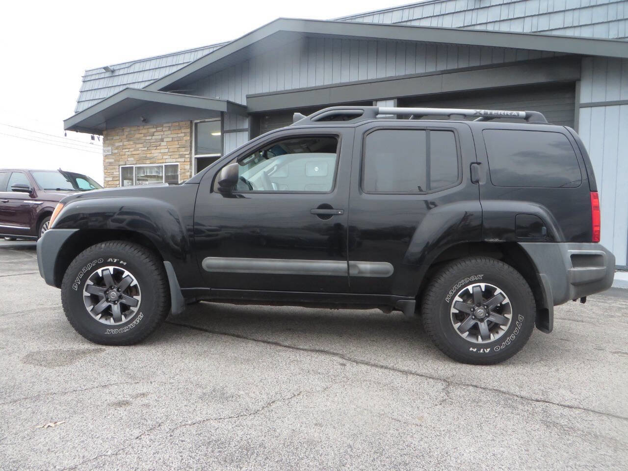 Used 2015 Nissan Xterra PRO-4X w/ Pro-4x Leather Package image 8