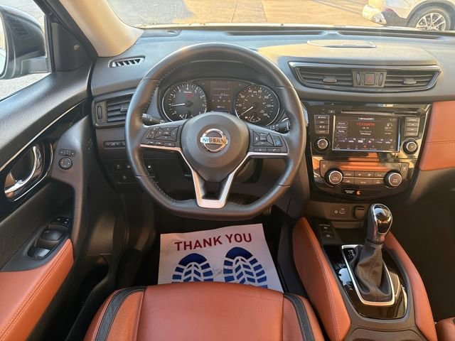 Used 2018 Nissan Rogue SL w/ Premium Package image 12