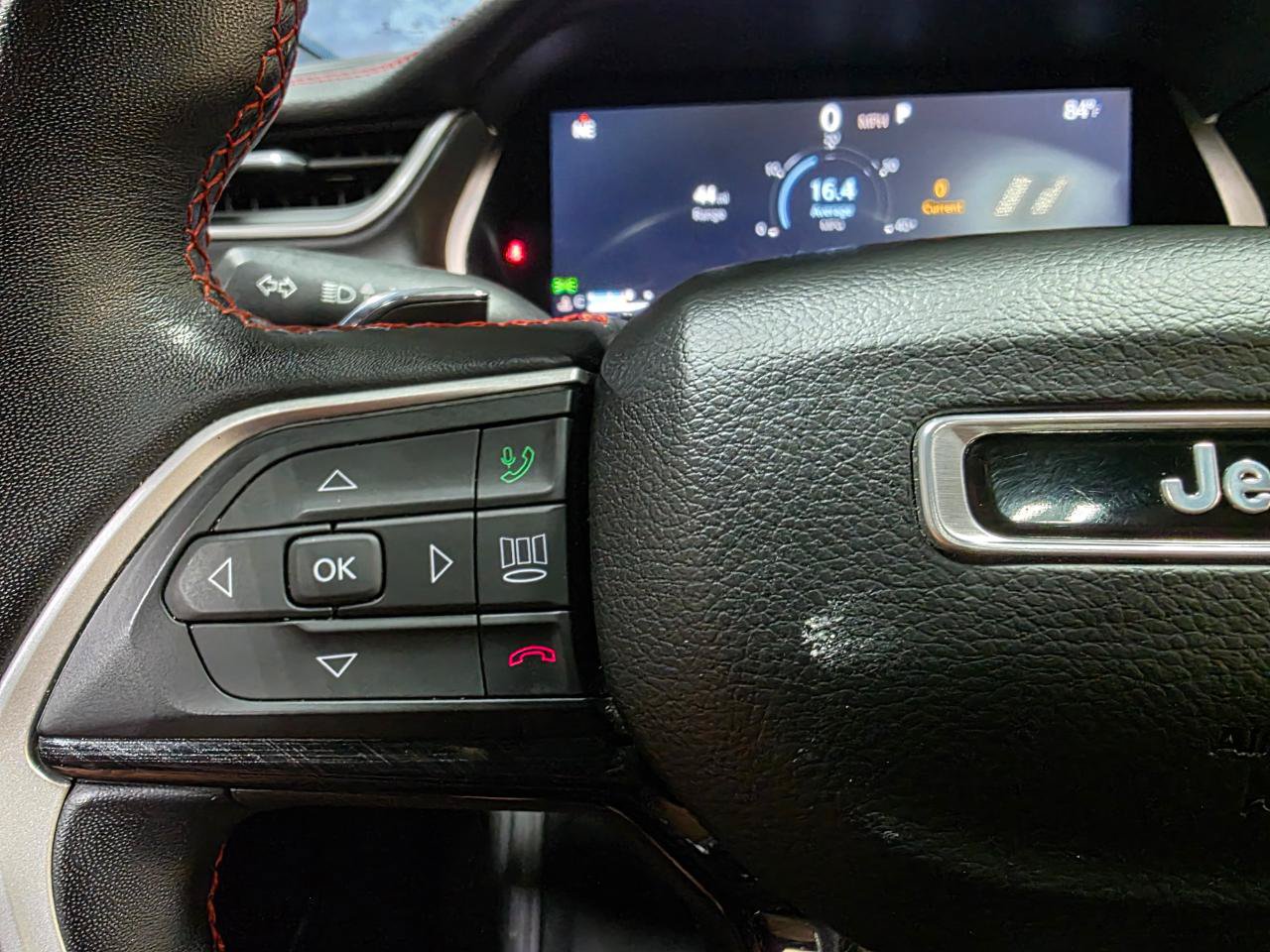 Used 2022 Jeep Grand Cherokee Trailhawk w/ Luxury Tech Group III AWD/4WD image 33