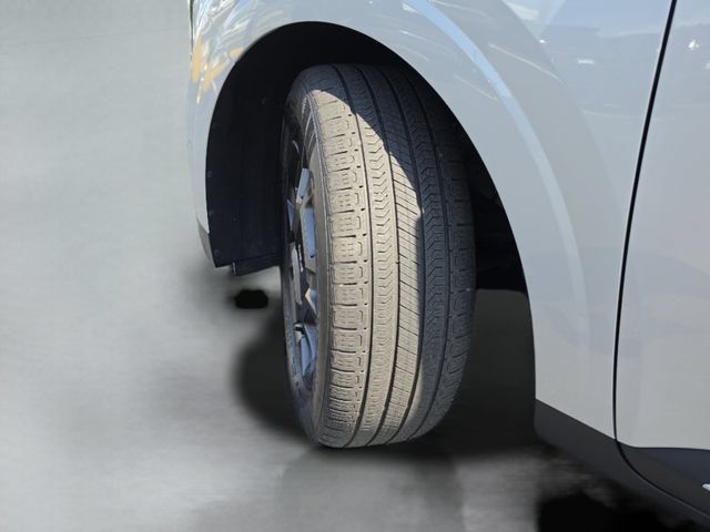 Certified 2025 Kia Carnival SX FWD image 50