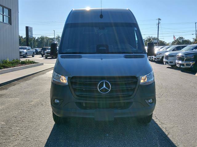 Used 2025 Mercedes-Benz Sprinter 2500 image 8