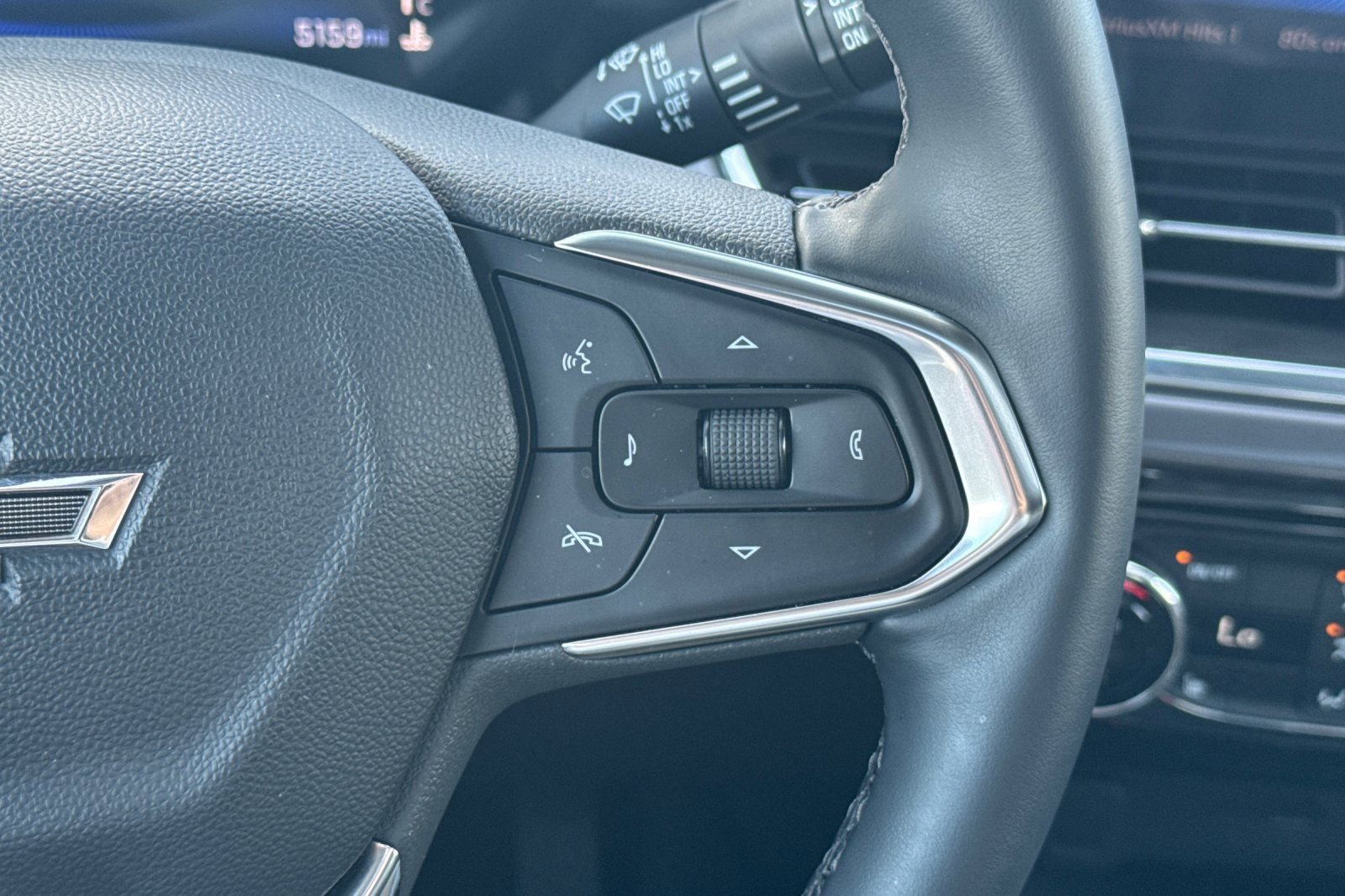 Used 2025 Chevrolet Trax ACTIV w/ Sunroof Package image 39