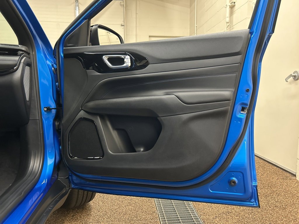 New 2026 Jeep Compass Latitude image 16