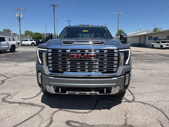 Used 2024 GMC Sierra 2500 Denali w/ Denali Reserve Package AWD/4WD image 3