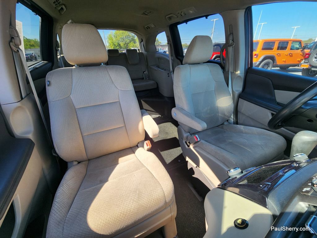 Used 2016 Honda Odyssey EX image 4