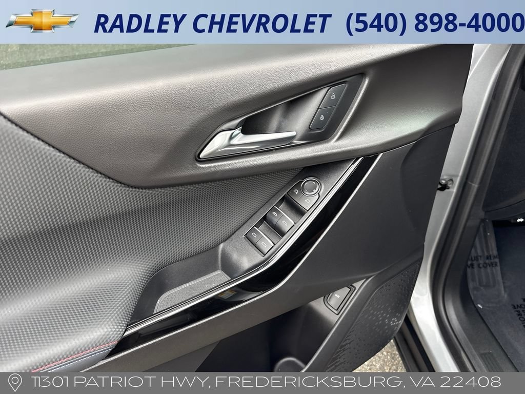 Certified 2026 Chevrolet Equinox RS AWD/4WD image 5