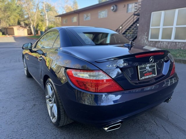 Used 2016 Mercedes-Benz SLK 300 image 7