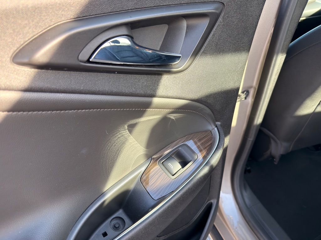 Used 2024 Chevrolet Malibu LT image 47