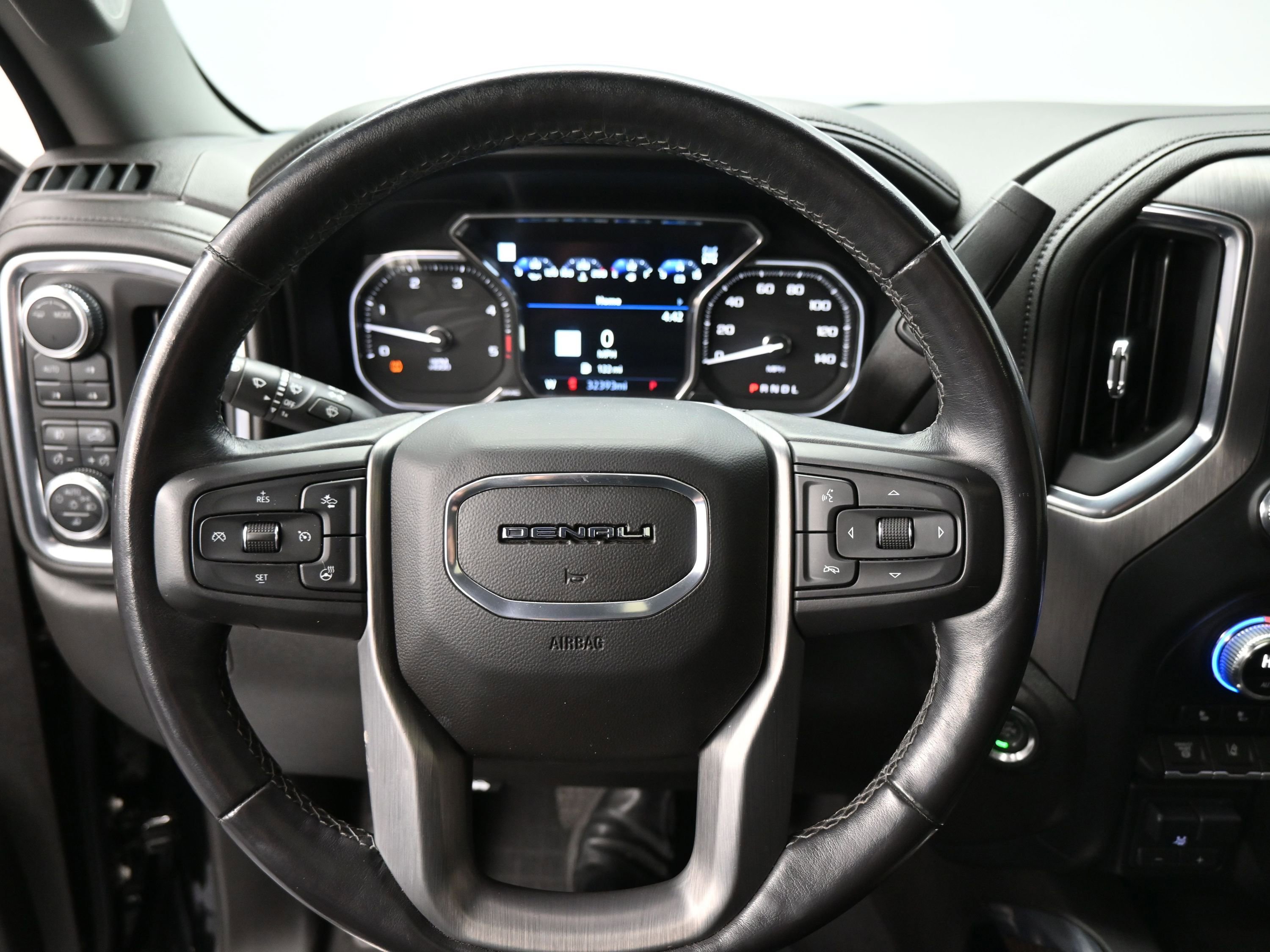 Certified 2022 GMC Sierra 3500 Denali image 19