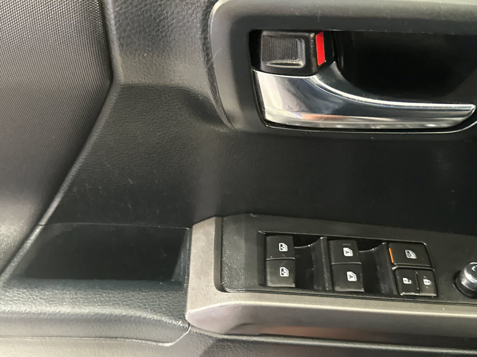 Used 2016 Toyota Tacoma TRD Sport w/ Towing Package RWD image 13