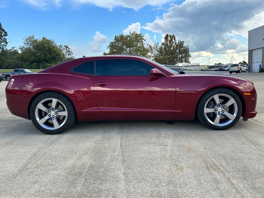 Used 2010 Chevrolet Camaro SS w/ RS Package image 2