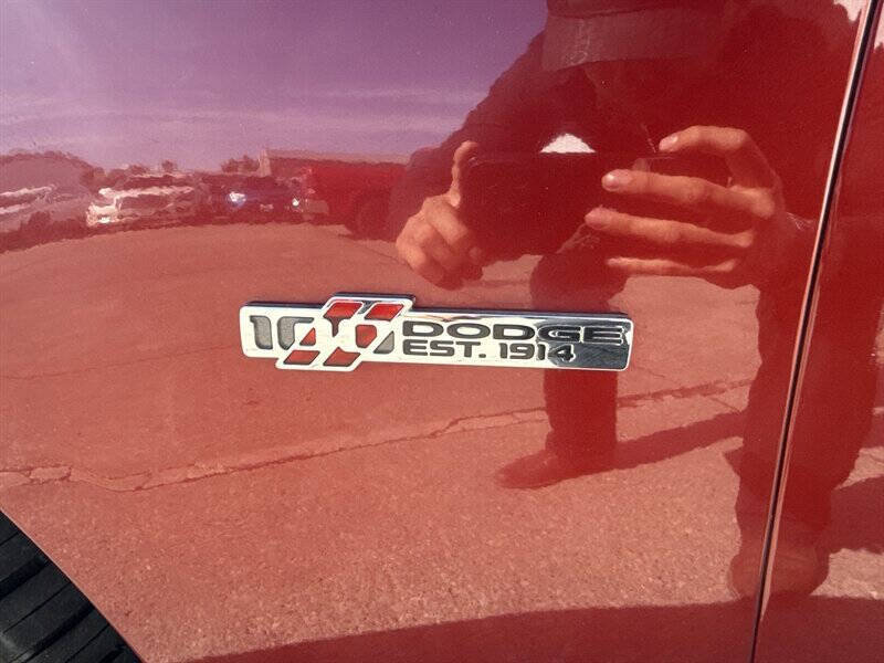Used 2014 Dodge Charger SXT RWD image 17