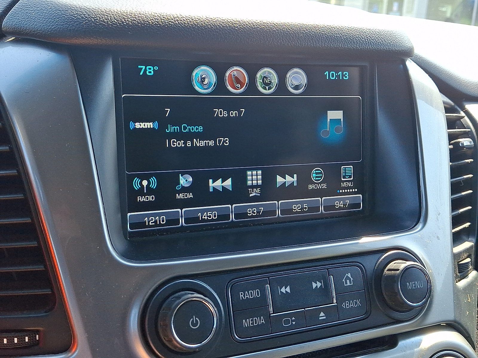 Used 2018 Chevrolet Suburban LS AWD/4WD image 17