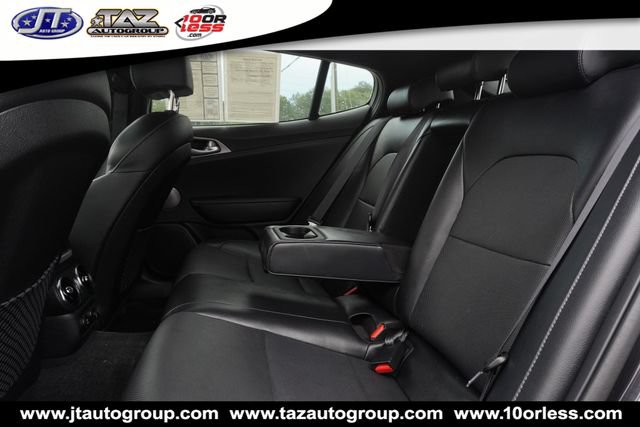 Used 2020 Kia Stinger GT1 RWD image 13