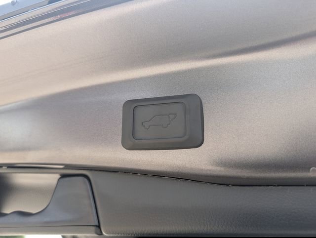 Used 2025 Toyota RAV4 XLE w/ Convenience Package FWD image 30