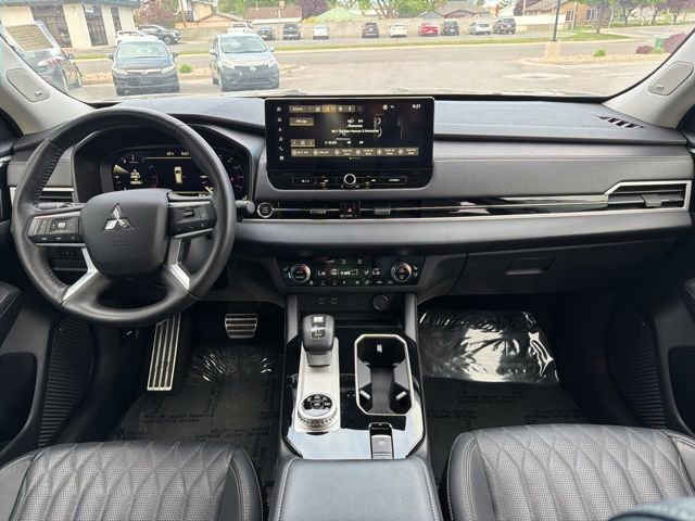 Used 2025 Mitsubishi Outlander SEL AWD/4WD image 16