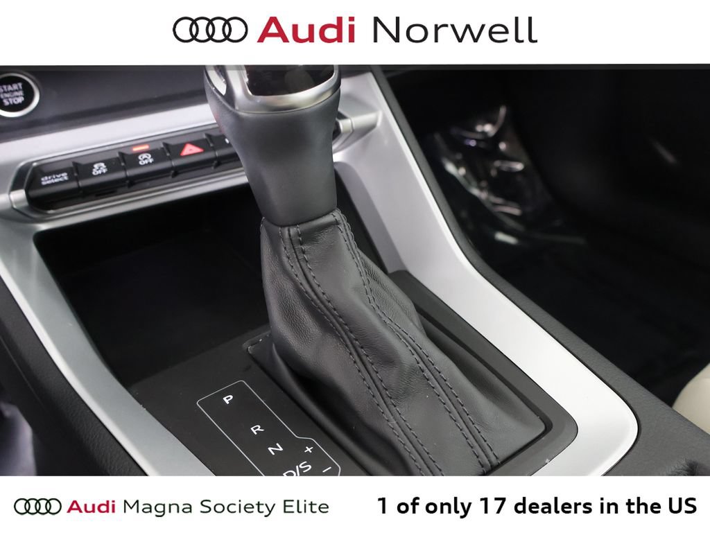Used 2023 Audi Q3 2.0T Premium w/ Convenience Package AWD/4WD image 4