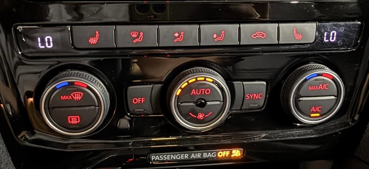 Used 2020 Volkswagen Passat 2.0T SE image 16