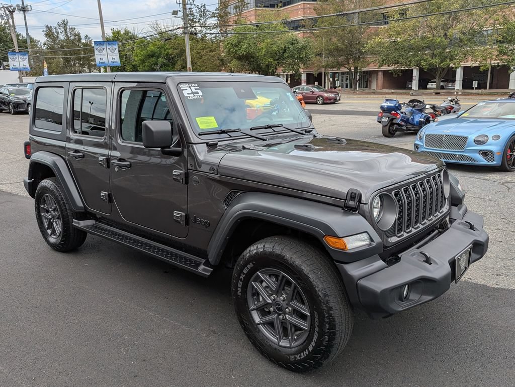 Used 2025 Jeep Wrangler Unlimited Sport AWD/4WD image 5