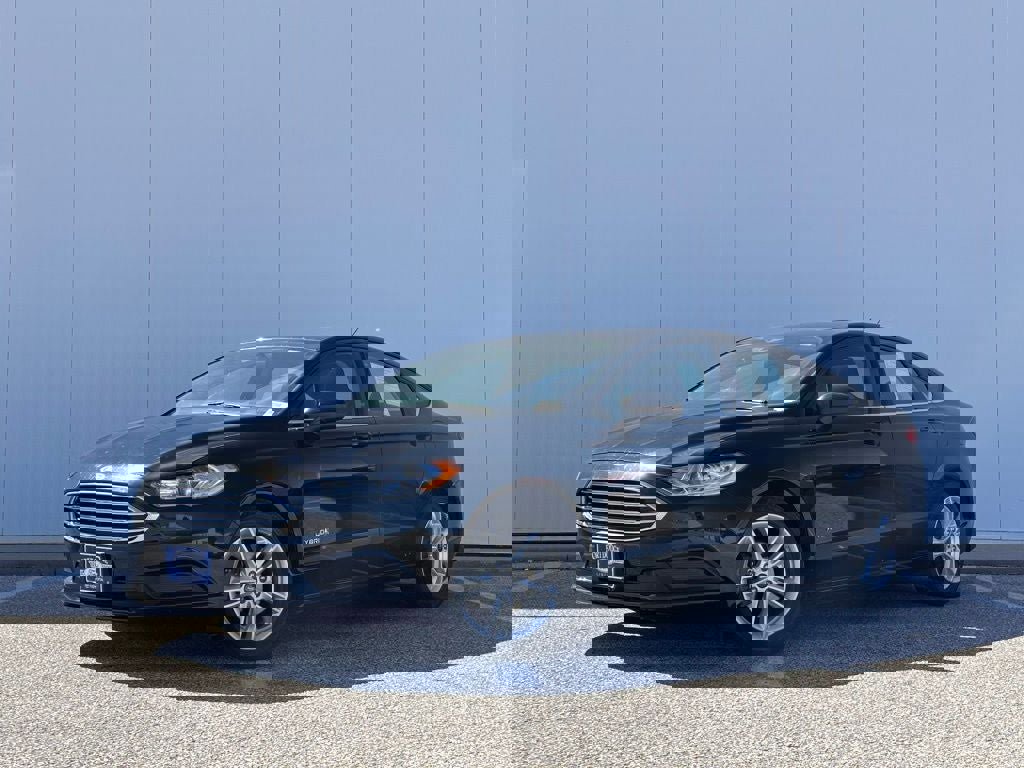 Used 2018 Ford Fusion SE