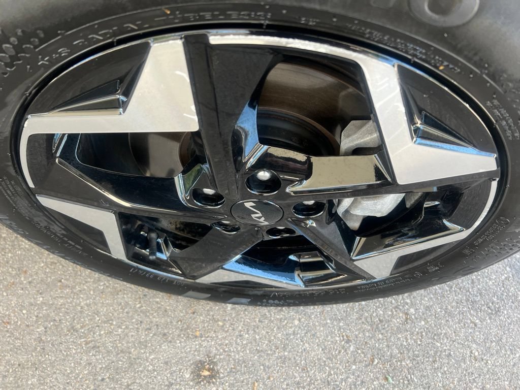 Certified 2025 Kia Seltos EX w/ EX Sunroof Package AWD/4WD image 42