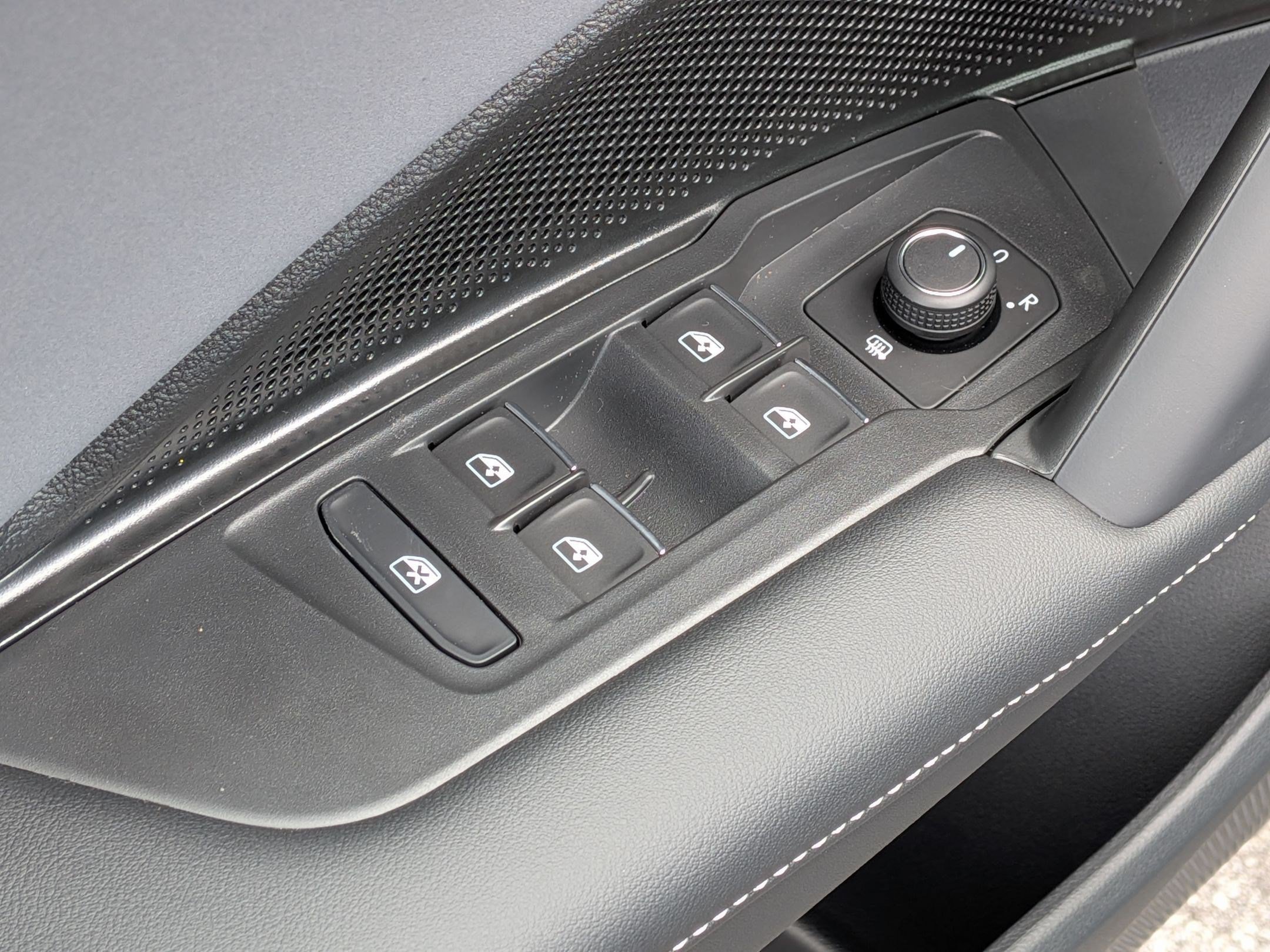 New 2026 Volkswagen Tiguan SE AWD/4WD image 13
