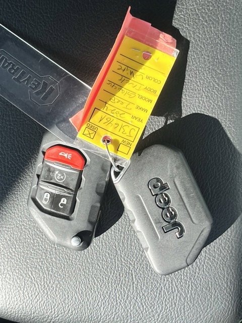 Used 2024 Jeep Gladiator Rubicon w/ Convenience Group image 15