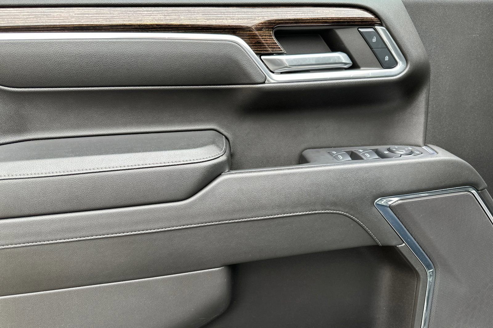 Certified 2024 GMC Sierra 1500 Elevation image 11