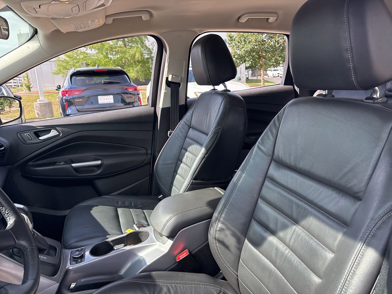 Used 2016 Ford Escape SE w/ SE Leather Comfort Package FWD image 16
