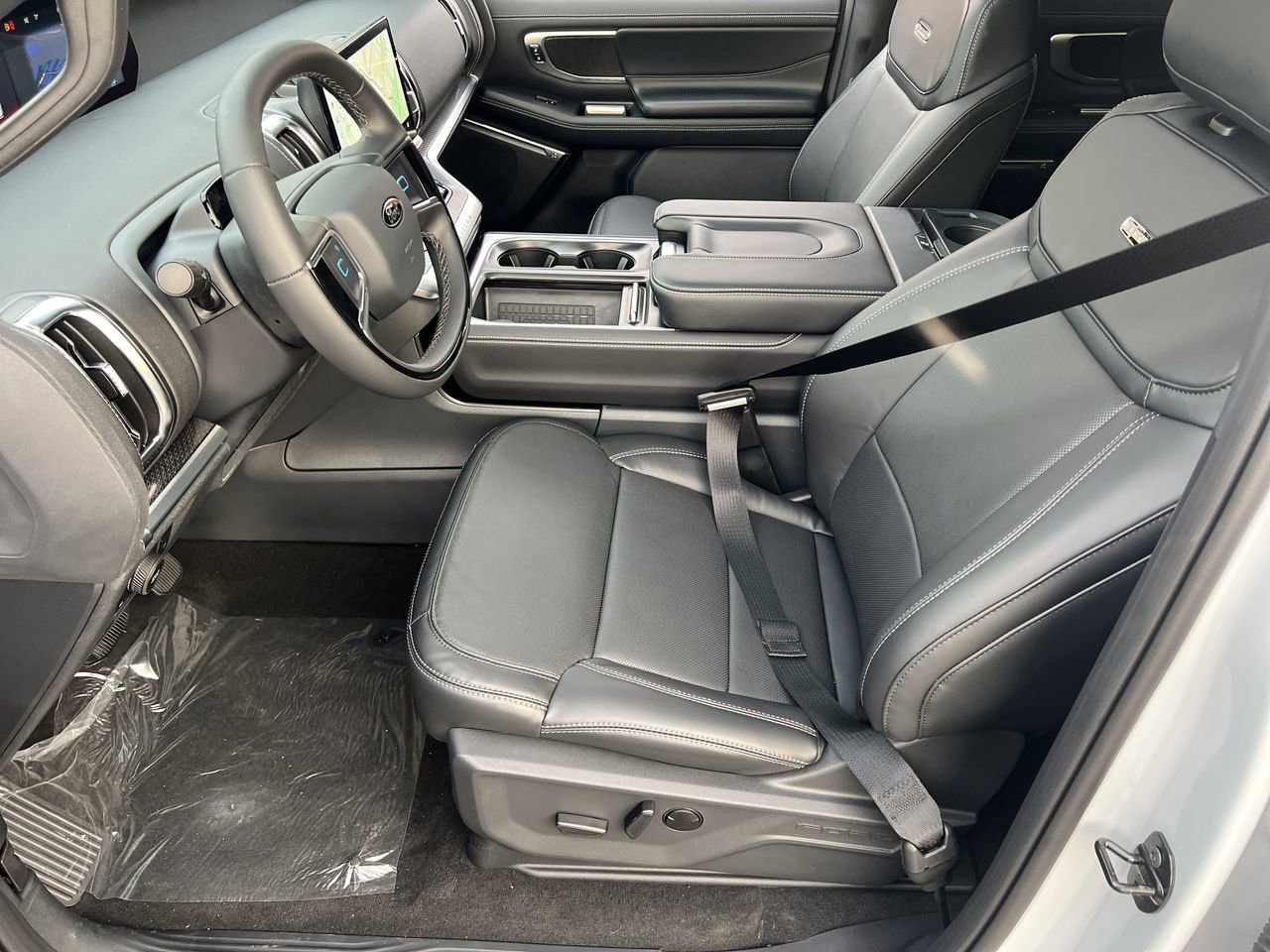 New 2025 Ford Expedition Max Platinum w/ Stealth Performance Package image 18