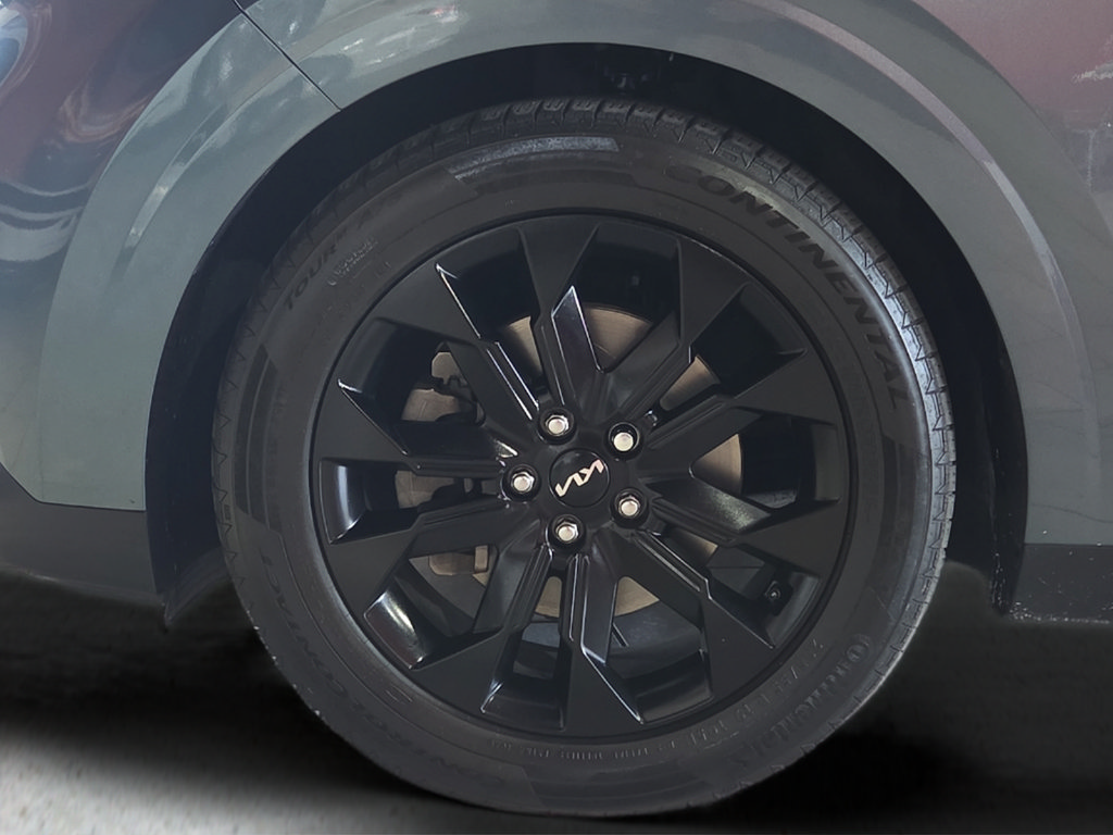Used 2024 Kia Carnival SX Prestige FWD image 9