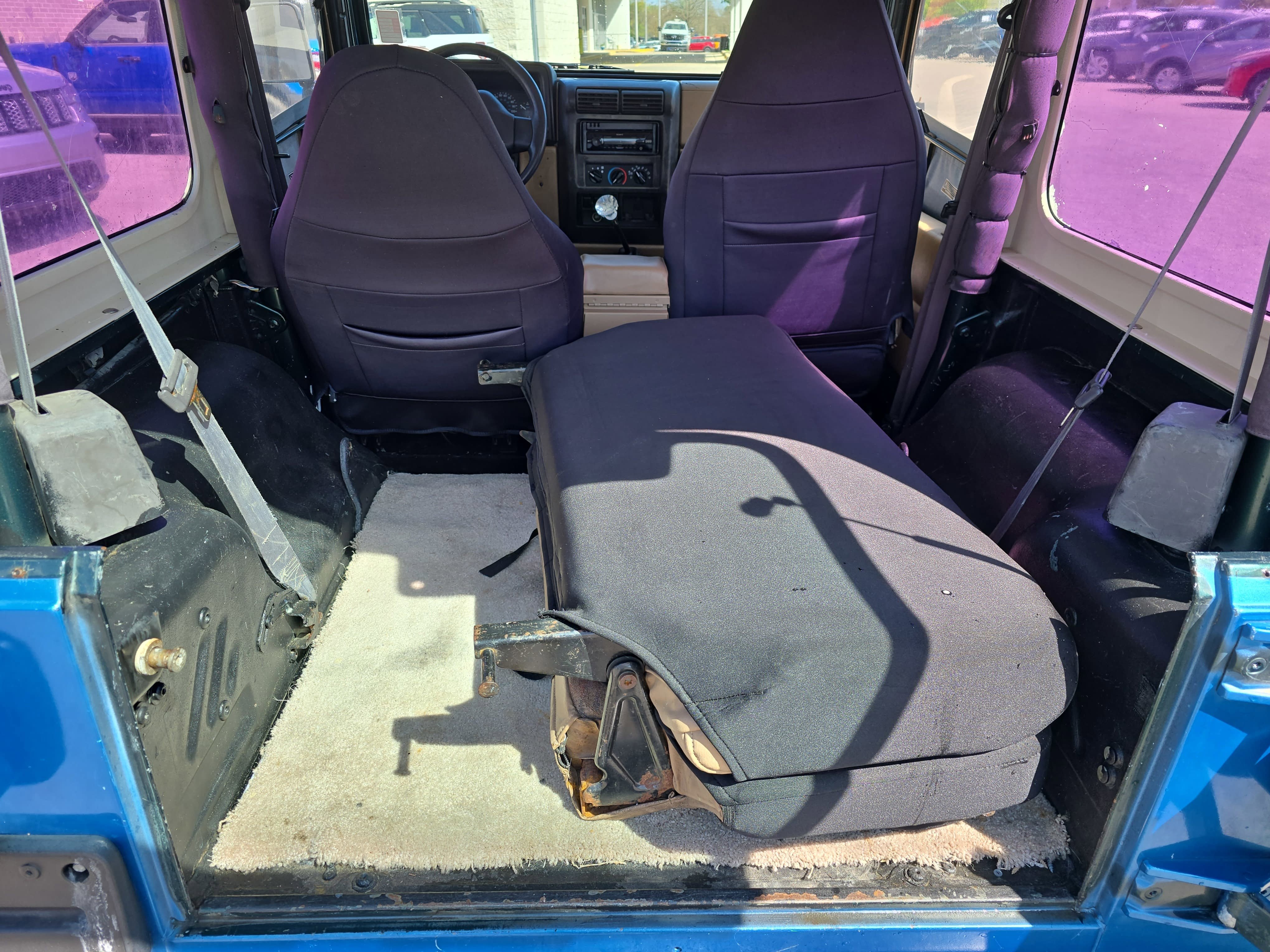 Used 2000 Jeep Wrangler SE image 13
