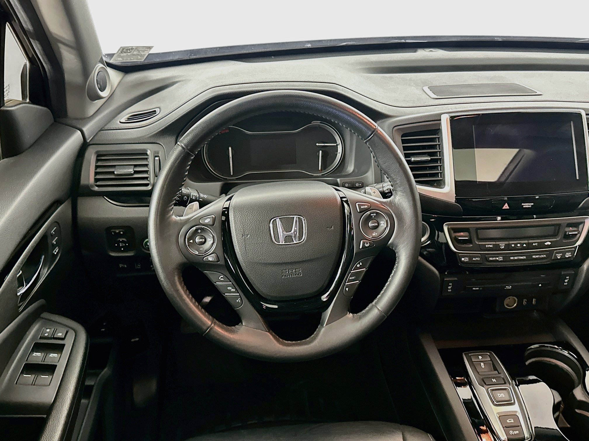 Used 2017 Honda Pilot Touring image 17