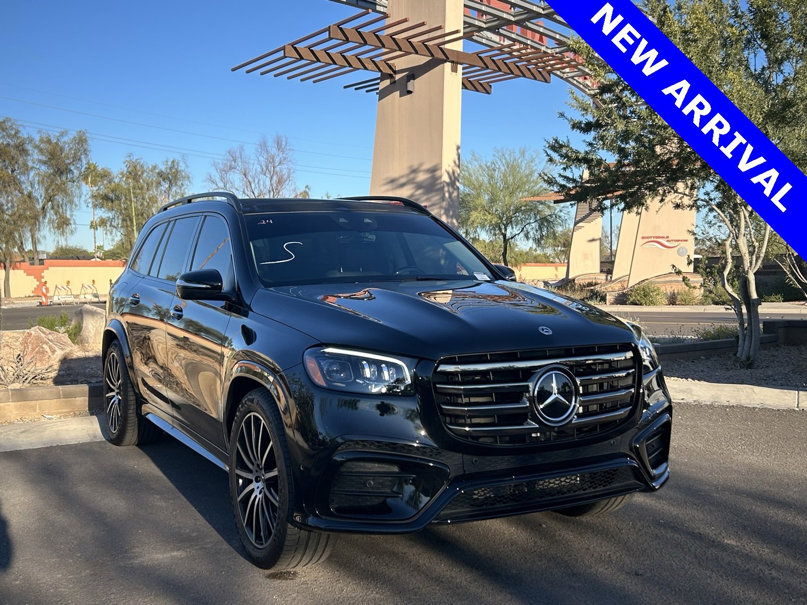 Used 2024 Mercedes-Benz GLS 450 4MATIC image 1