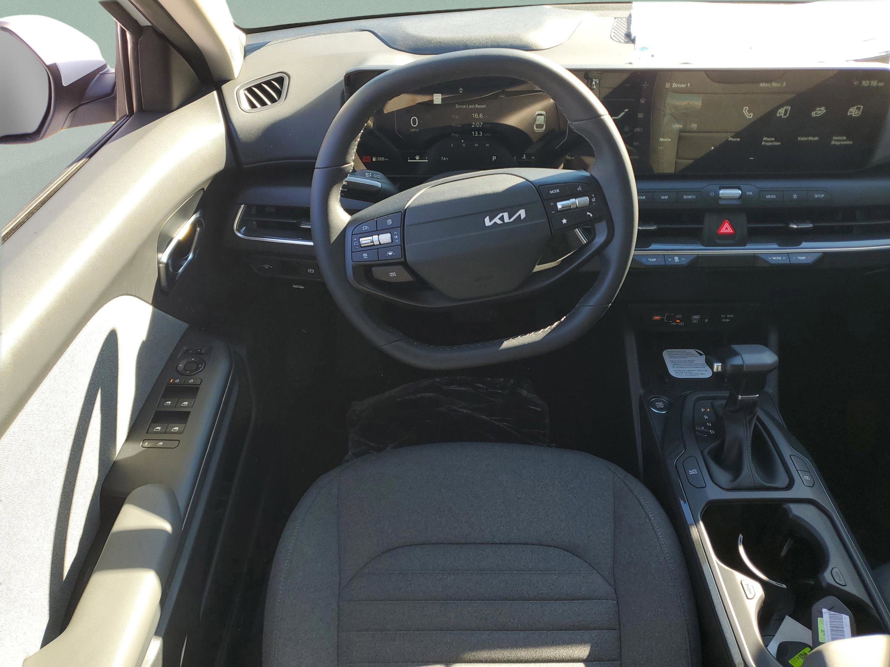 New 2025 Kia K4 EX image 29