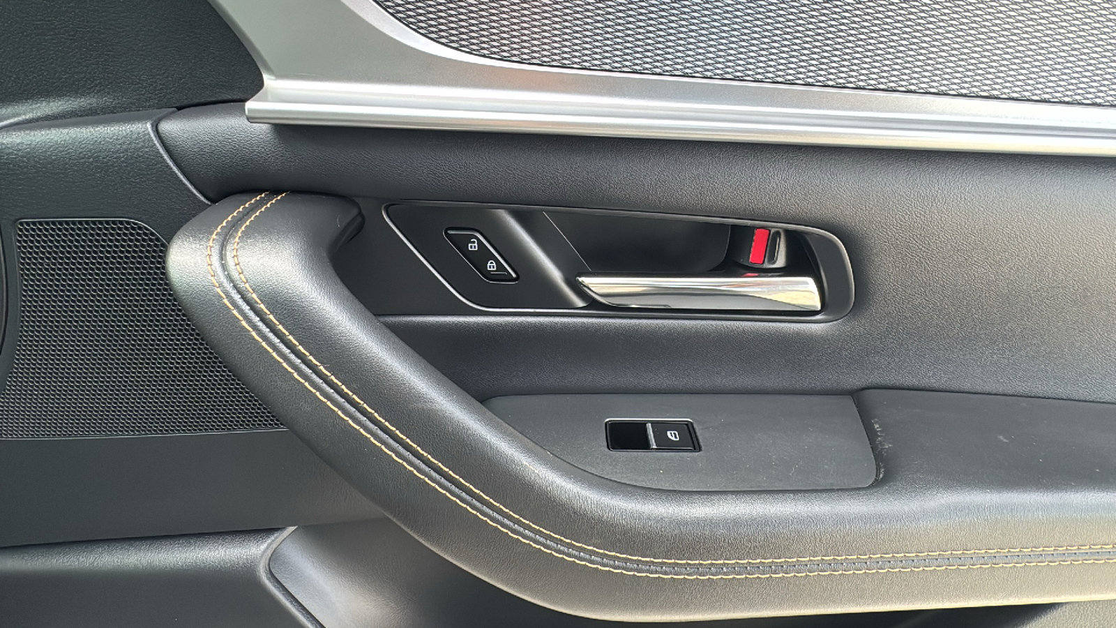 Used 2024 MAZDA CX-90 3.3 Turbo S image 32