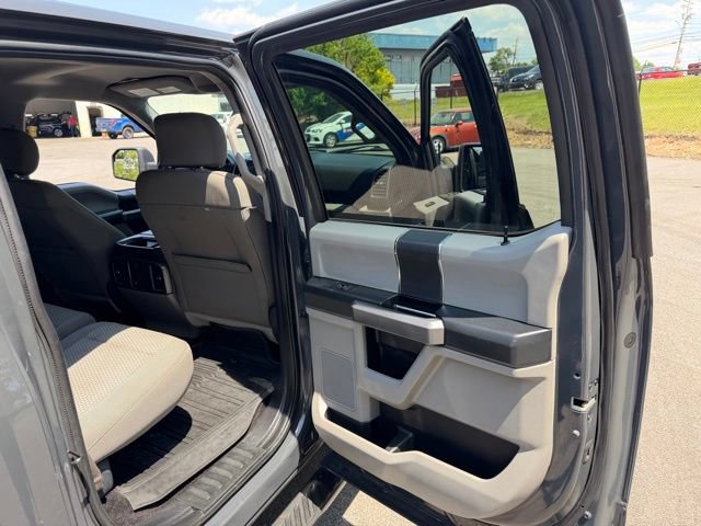 Used 2017 Ford F150 XLT w/ Heavy-Duty Payload Package AWD/4WD image 28