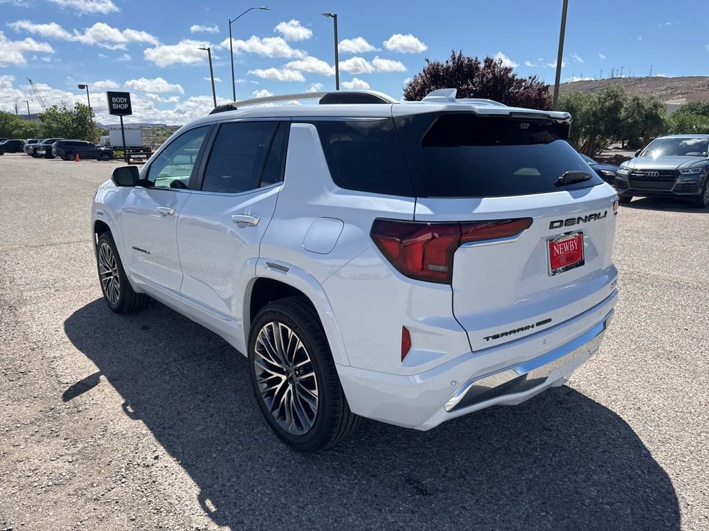 New 2026 GMC Terrain Denali w/ LPO, Black Badging Package AWD/4WD image 7