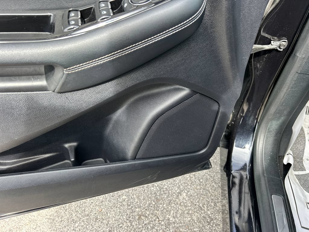 Used 2019 Ford Edge Titanium w/ Equipment Group 301A AWD/4WD image 36