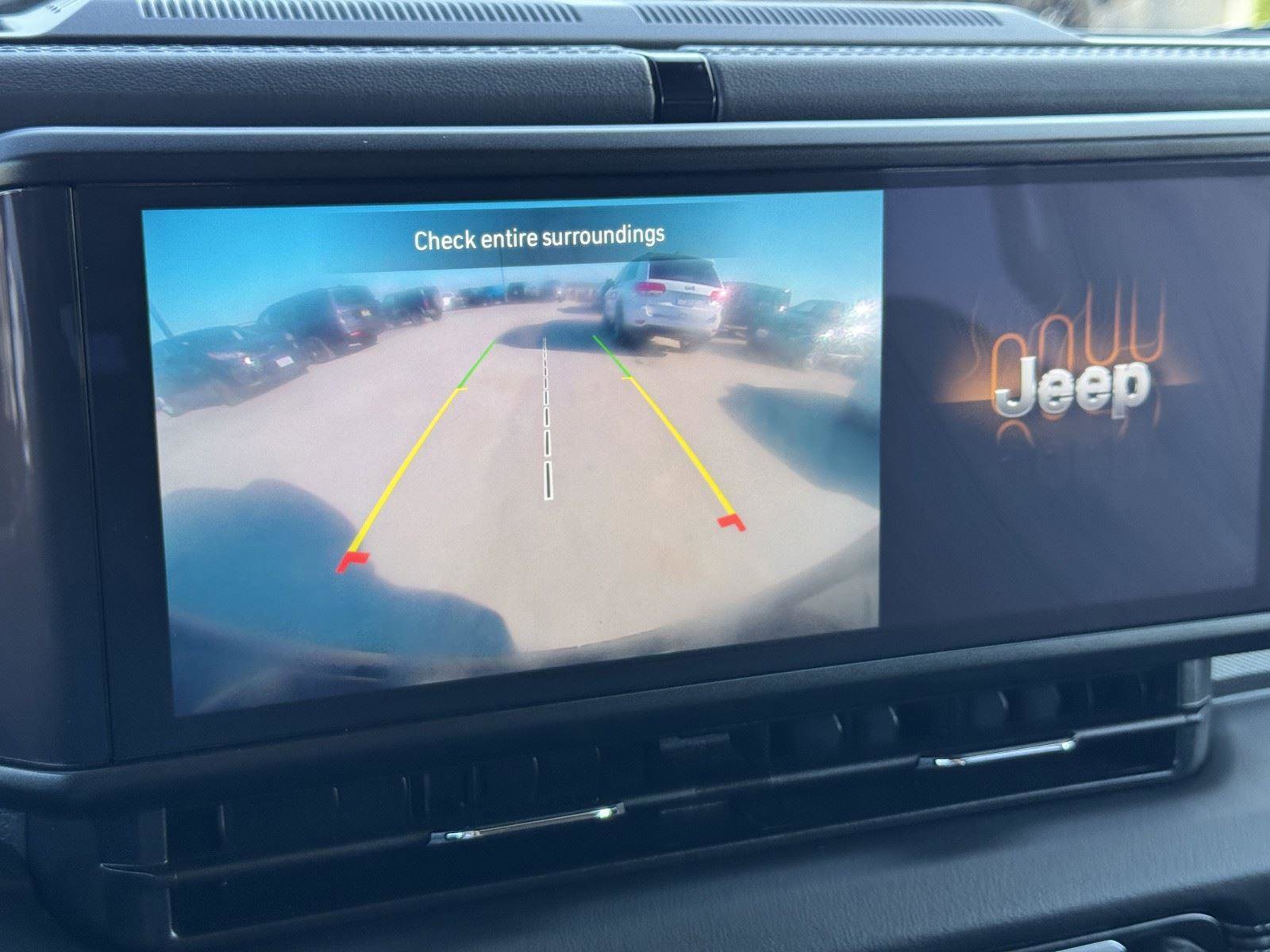 Certified 2025 Jeep Wrangler Sahara w/ Safety Group AWD/4WD image 15