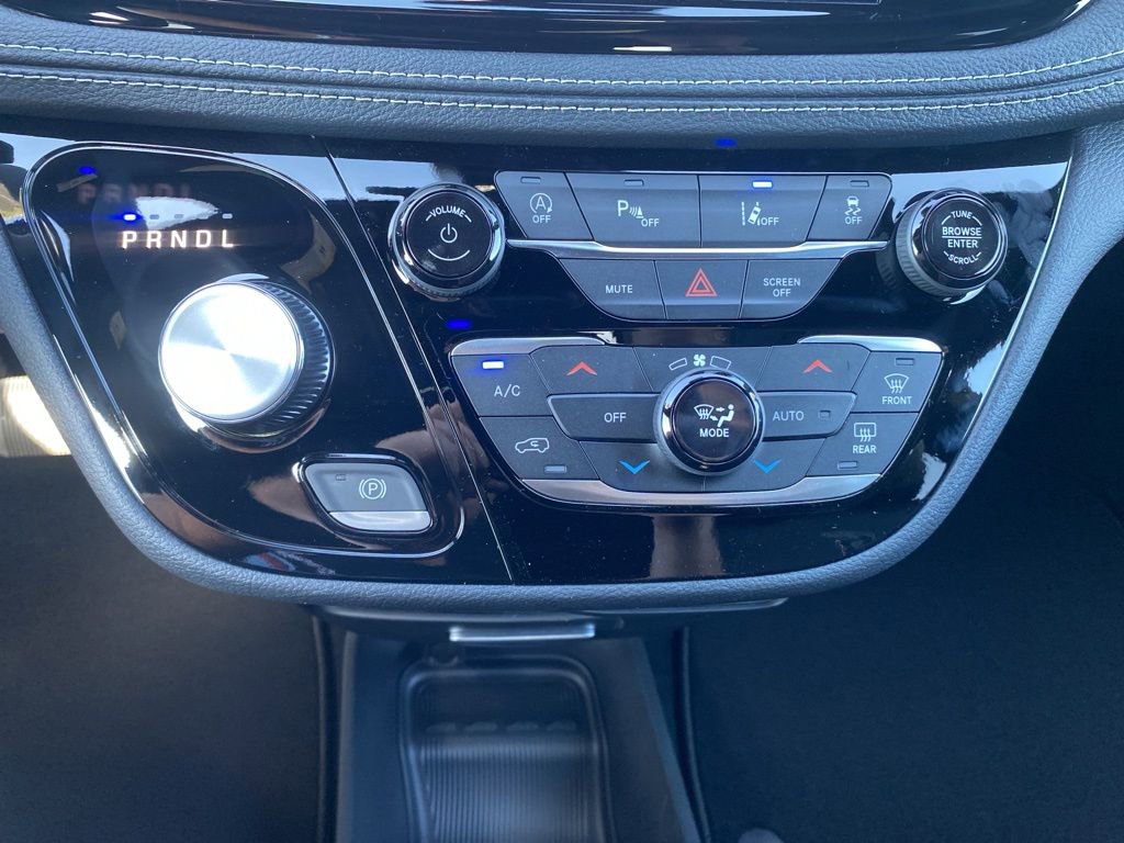 New 2026 Chrysler Pacifica Select w/ S Appearance Package image 29
